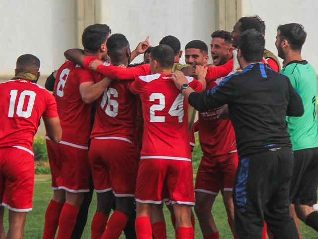 שחקני מרמורק. יחגגו בסיום? (סהר בראל מדיה הפועל מרמורק)